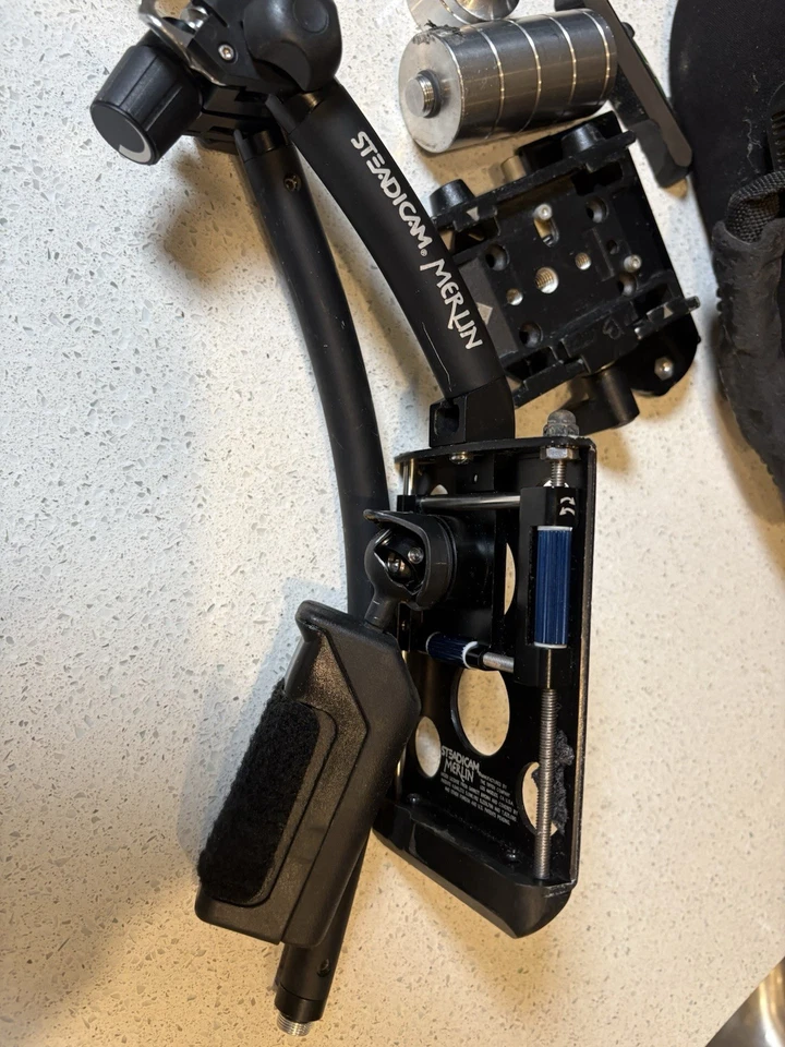 Steadicam Merlin Camera Stabilizing System w/Hardshell Foam Case and Accessories - Image 2 of 4