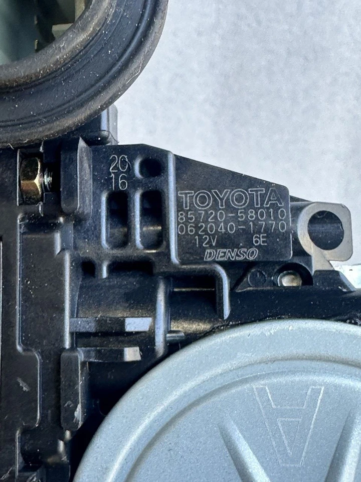 Lexus GX470 2003 puerta trasera derecha regulador ventana y motor 85720-58010 Foto 3 de 4