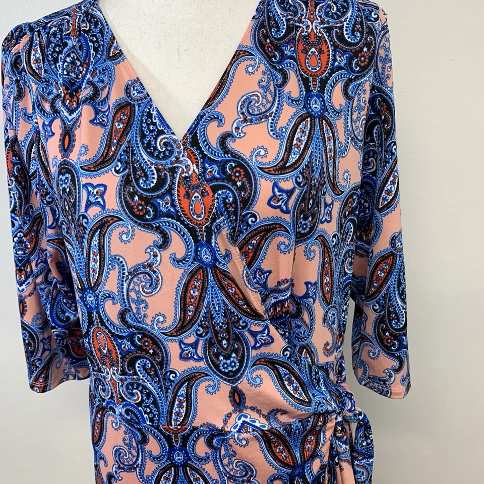 Vestido Kiyonna 1 Envolvente Estampado Paisly Asimétrico Midi Volantes 14 Elastizado Hecho en EE. UU. Foto 2 de 4