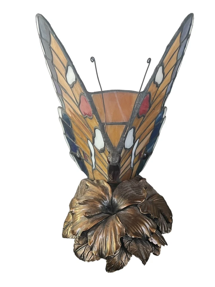 Lámpara mariposa estilo Tiffany Hampton Bay de 9" acabado arquitectónico bronce Foto 3 de 4