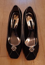 Caparros Black Silk Pumps, Women  s Size 9  B, BRAND NEW