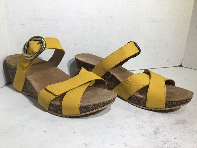 womens gucci slides size 9