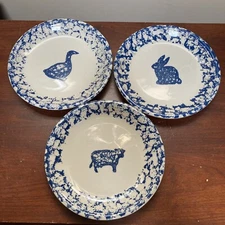 SET OF 3 Folk Craft Tienshan ANIMALS 7.5” Salad Dessert App Plates Sponge Blue