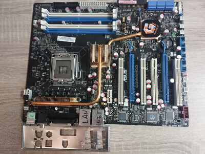 Asus commando - LGA 775