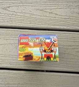 Lego 6236 Islanders King Kahuka Pirates New in Box Vintage