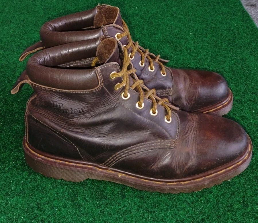 VINTAGE DR. DOC MARTENS Y2K 1990'S LACE UP MEN'S ANKLE BOOTS 10M ENGLAND thumbnail 2