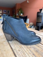 Fabulous CARA SHOES Dark Navy Blue Black Nubuck Mid Heel Leather Ankle BOOTS 37