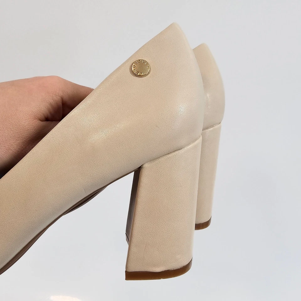 Zapatos de salón Aerosoles Kiera tacón bloque punta cuadrada cuero vegano crema talla 8,5 Foto 3 de 4