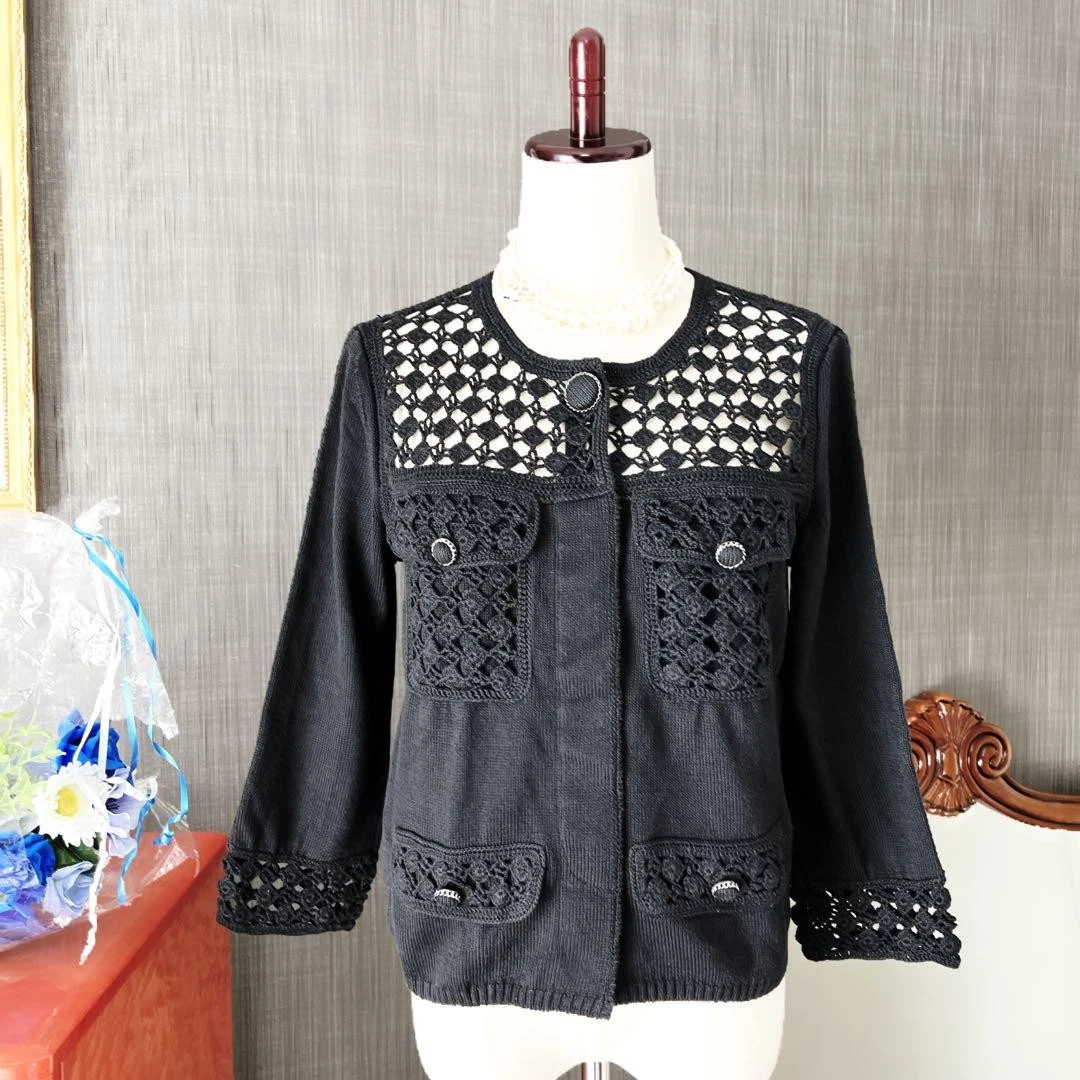 CHANEL Giacca all'uncinetto nera madreperla ricamata all'uncinetto maglia 40