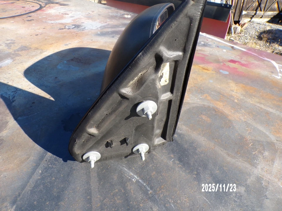 Espejo retrovisor lateral pasajero Chevrolet 2003 K2500 modelo base Foto 2 de 4