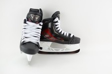 CCM Jet Speed FT 8 Pro Ice Hockey Skates Int Size 4.5 Regular 0724-2957