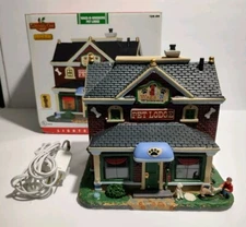 Lemax Village Pet Lodge 2015 Christmas Collection Item Village Wags And Whiskers