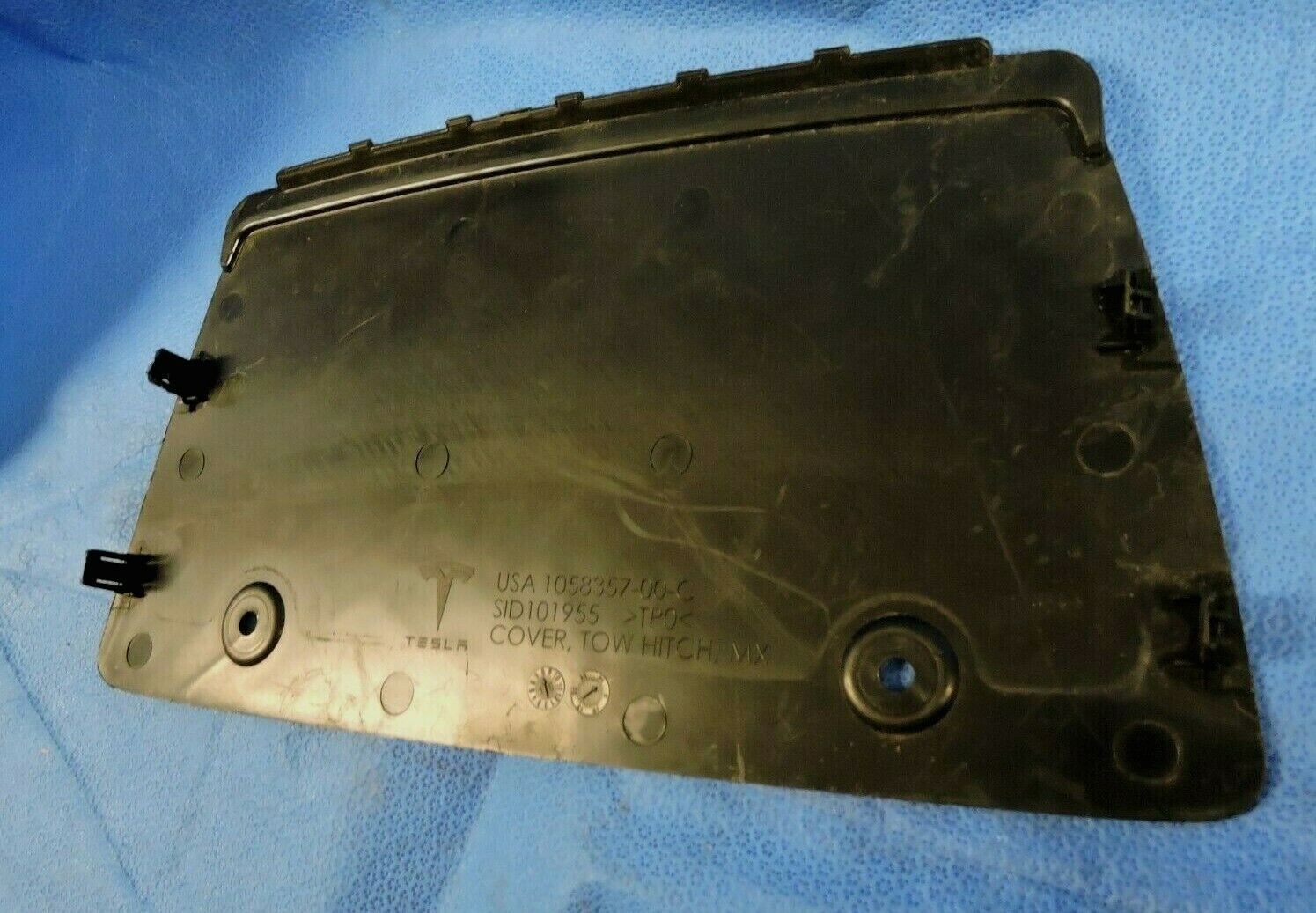 Tesla Model X Rear Tow Hitch Valance Cover Oem 1058357 00 C