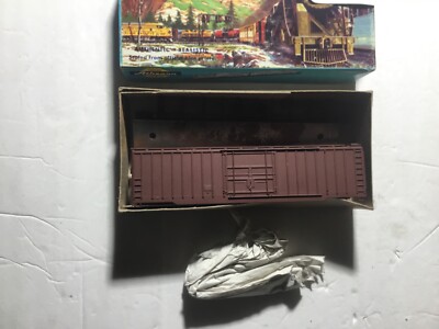 ATHEARN HO 50' BCR Plug Dr XM Box Car.  UNDECORATED.  NIB.