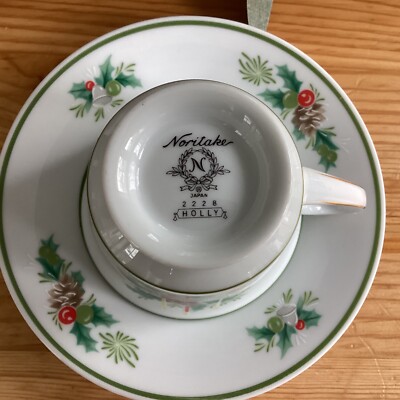 Noritake Holly Tea Cup Saucer Set 2228 Japan Porcelain Excellent