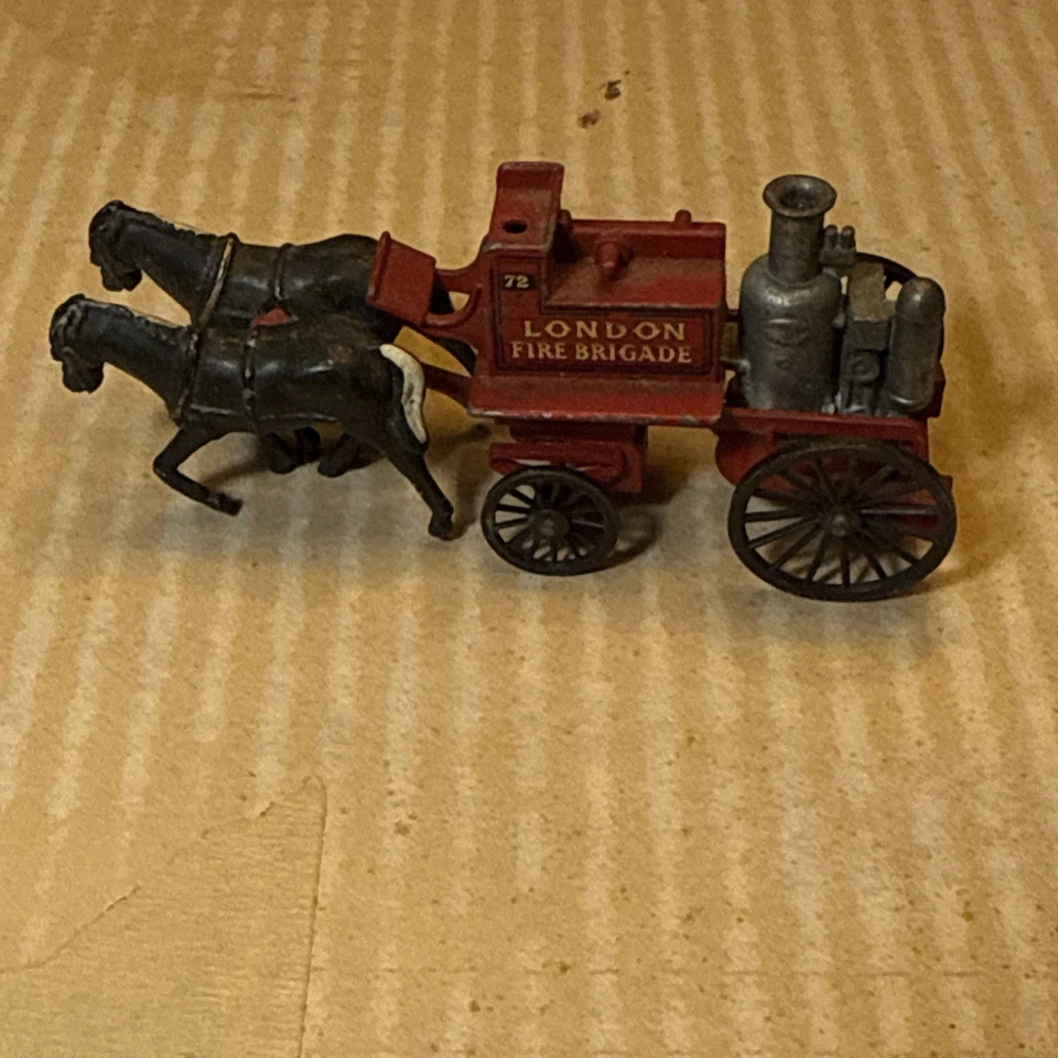 Lesney Y-4 Shand Mason Horse Drawn Fire Engine-Good Condition - Image 1 of 4