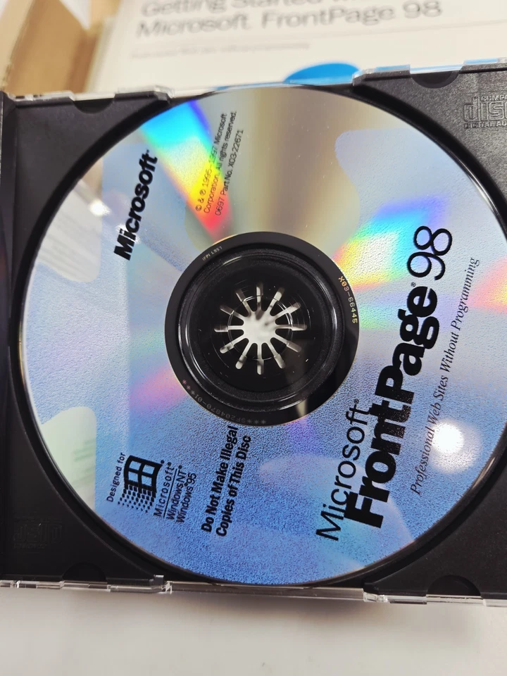 Microsoft Frontpage 98 With Manual Box Vintage Full Version - Image 3 of 3