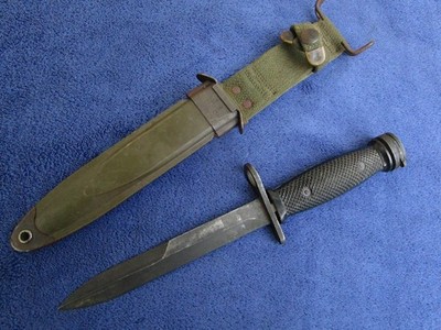 VINTAGE ORIGINAL US MADE S.KOREAN MILITARY KNIFE BAYONET AND VIZ/WD M8A1 SHEATH