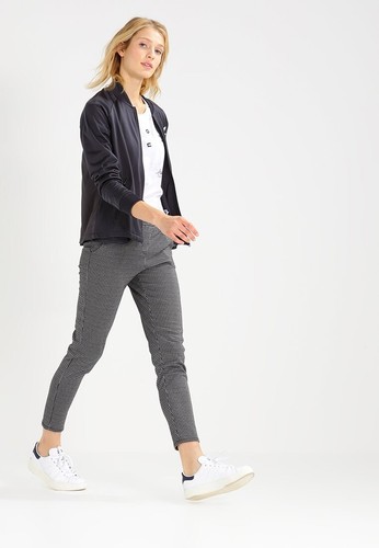 adidas Original CF1161 Center-Back Pleats Navy Jacket UK12,EU38,US S-M New 513 - Picture 7 of 18