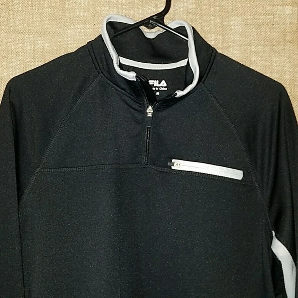 Fila Shirt Men's Black & Gray Long Sleeve Athletic Wear Size Medium - Image 2 of 4