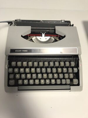 Silver-Reed ポータブルタイプライター Model 720 Vintage Silver Reed 720 Typewriter Grey With Case FREE SHIPPING