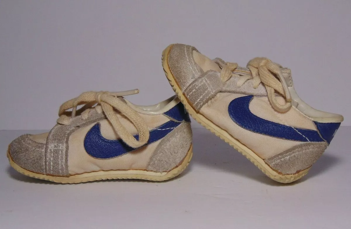 Old classic store nike shoes