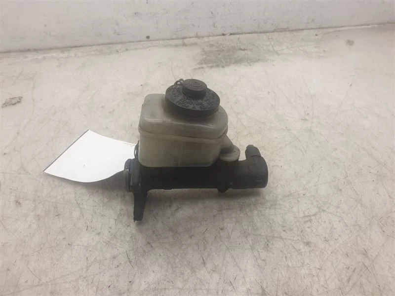 89-94 TOYOTA PICKUP 2.4L 4CYL BRAKE MASTER CYLINDER ASSEMBLY  - Image 3 of 4