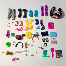 Monster High Accessory Lot, 6 Pairs of Shoes Bag, 3 Books, Multicolor, Etc