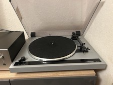 Thorens TD170 Turntable Excellent Condition new stylus.  Free pre amp included. 