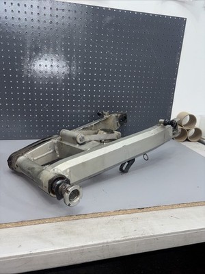 2000 00 KAWASAKI ZX900E ZX 900E ZX-9R NINJA SWINGARM