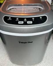 Magic Chef MCIM22SV Countertop Portable 27 Lb Bullet Ice Maker - Stainless Steel