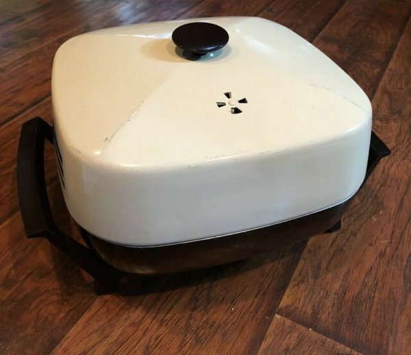 West Bend 12" Electric Skillet Silvertone Non Stick Vintage 1980's No