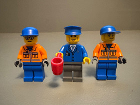 LEGO CITY: 7734 Cargo Plane - RETIRED - 99.9% Complete - Manual Included