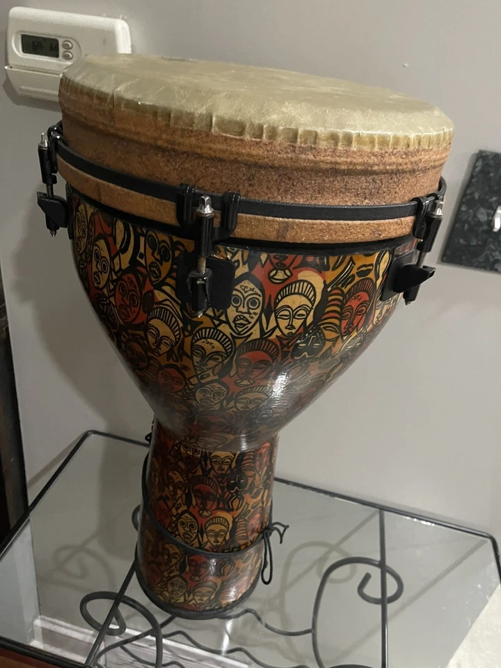 Remo Signature Djembe Tambor Leon Mobley Fiberskyn 3 Reno Tambor Mondo Mo-Fa Cabezal Foto 3 de 4