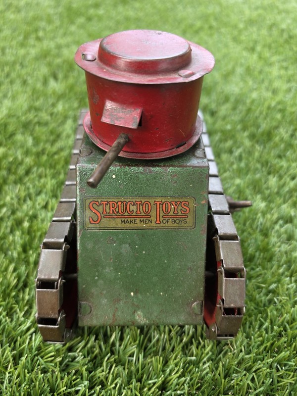 1920s Structo Wind-up WWI Whippet Tank - Freeport, Illinois USA