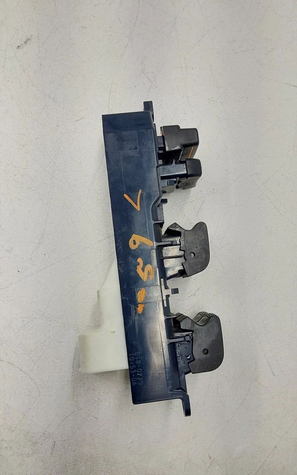 Toyota Yaris 2013 lado del conductor puerta delantera interruptor maestro montaje OEM Foto 2 de 4