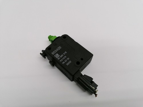 Opel Zafira A - ZV Stellmotor Tankklappe 90589918 (05)