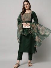 3-Piece Indian Salwar Kameez Set: Kurta Trouser with Dupatta in Green
