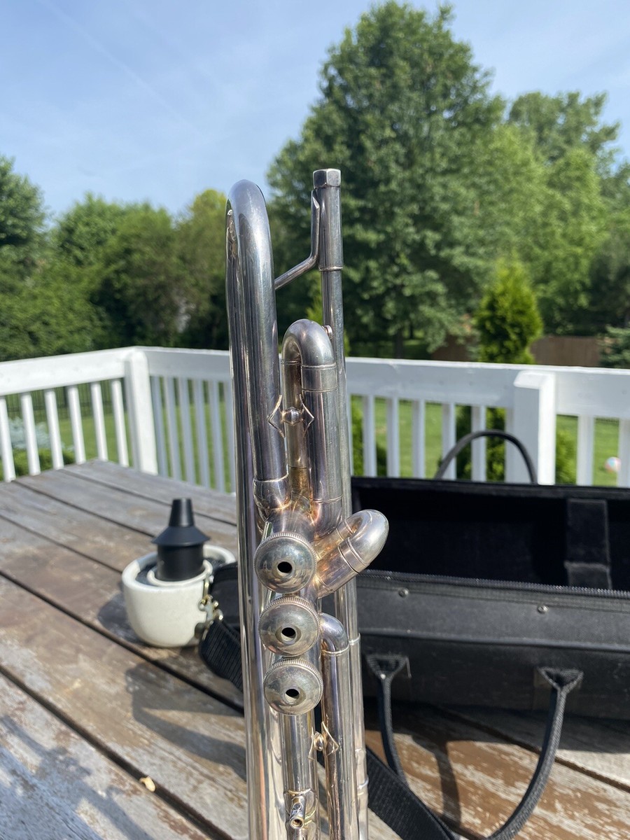 Vintage 1975 Bach Stradivarius Model 37 ML Silver Trumpet W Vintage 1975 Bach Stradivarius Model 37 ML Silver Trumpet W
