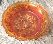 Vintage Fenton Marigold Carnival Glass  10" Bowl - Butterfly and Berry pre-owned