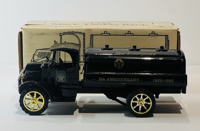 ERTL TEXACO Star Enterprises 5th Anniversary 1935 Mack Tanker Bank Diecast