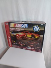 Auto World: Nascar Hendricks Motor SportsElectric Racing Slot Car Set