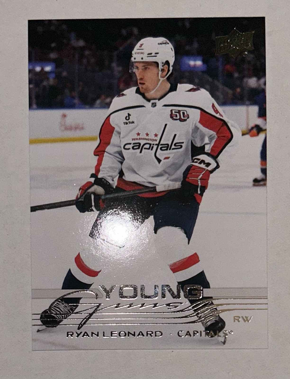 2025-26 Upper Deck Series 1 Young Guns Ryan Leonard #238 Rookie Capitals