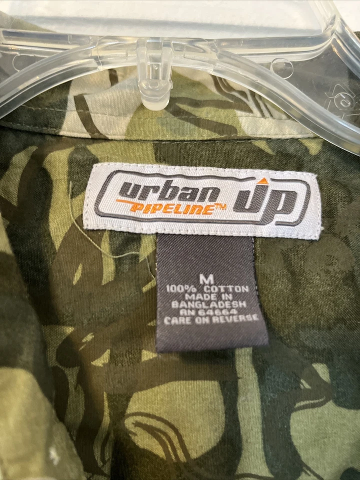 Urban Pipeline 男式衬衫中号绿色迷彩花卉纽扣夏威夷酷 — 第 2/4 张图片