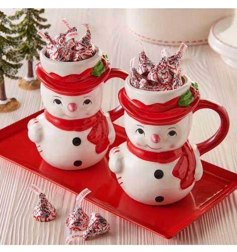 HERSHEY'S KISSES Candy Cane Flavored, Limited Edition Christmas Bulk Bag 2.2 lb - Picture 4 of 6