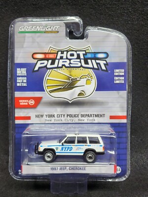 Greenlight Hot Pursuit Series 38 NYPD 1997 Jeep Cherokee