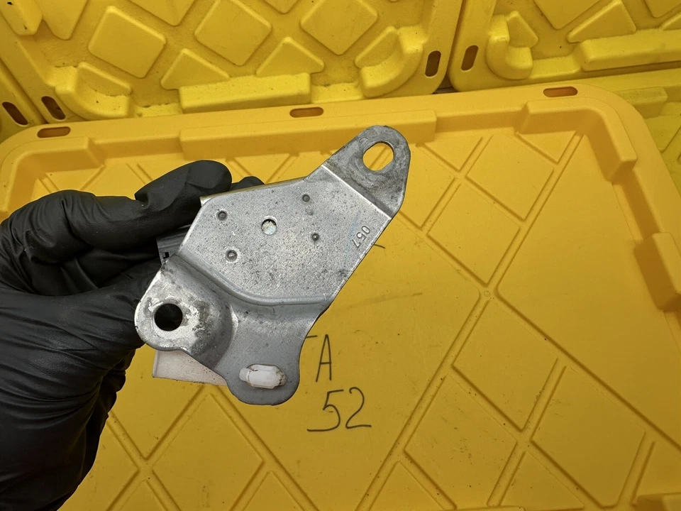 Sensor de impacto de choque izquierdo Toyota Solara 2004-2008 89834-06020 OEM Foto 4 de 4