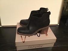 Crown Vintage Women s Bootie size 10m