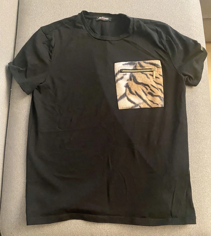 Camiseta deportiva Roberto Cavalli para hombre talla M negra gráfica estampado animal cremallera bolsillo Foto 2 de 4