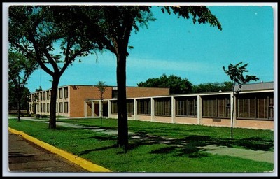 Postcard DISTRIBUTED BY ST. CLOUD NEWS AGENCY, ST. CLOUD, MINN.ST. CLO   I110